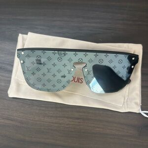 Louis Vuitton Black Sunglasses